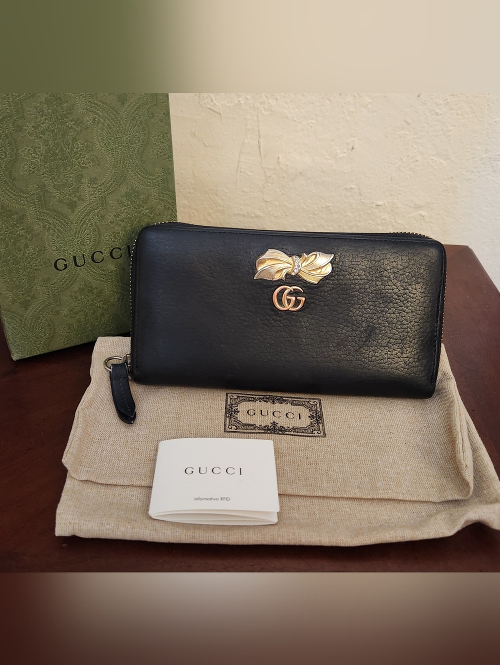 Gucci Maront Bow Black Leather Zipper Around Wallet